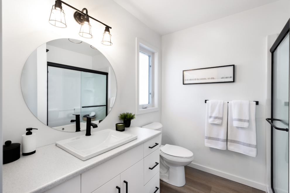 Lynx Gate Estates Bathroom